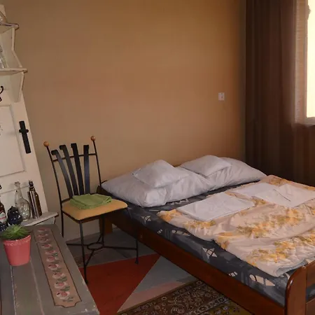 Farebny Penzion Krasnohorske Podhradie