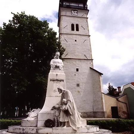 Farebny Penzion Krasnohorske Podhradie