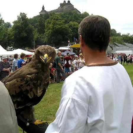 Farebny Penzion Krasnohorske Podhradie