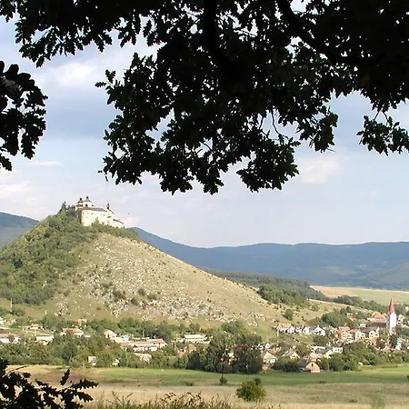 Farebny Penzion Krasnohorske Podhradie