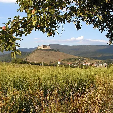 Farebny Penzion Krasnohorske Podhradie