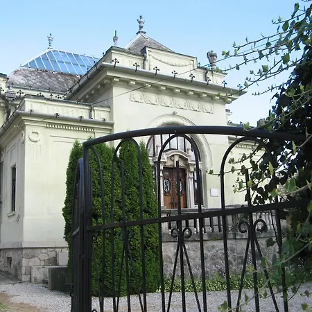 Гостевой дом Farebny Penzion 3*