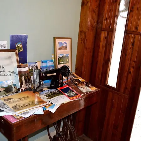 Farebny Penzion Krasnohorske Podhradie