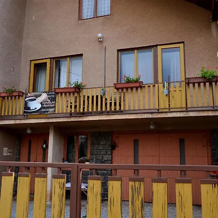 Гостевой дом Farebny Penzion Krasnohorske Podhradie