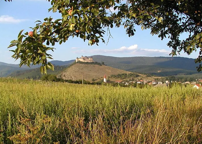 Farebny Penzion Krásnohorské Podhradie