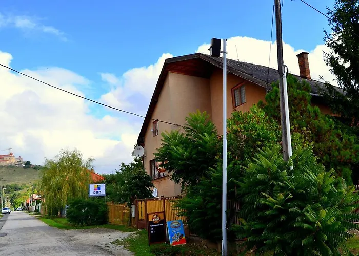 게스트하우스 Farebny Penzion